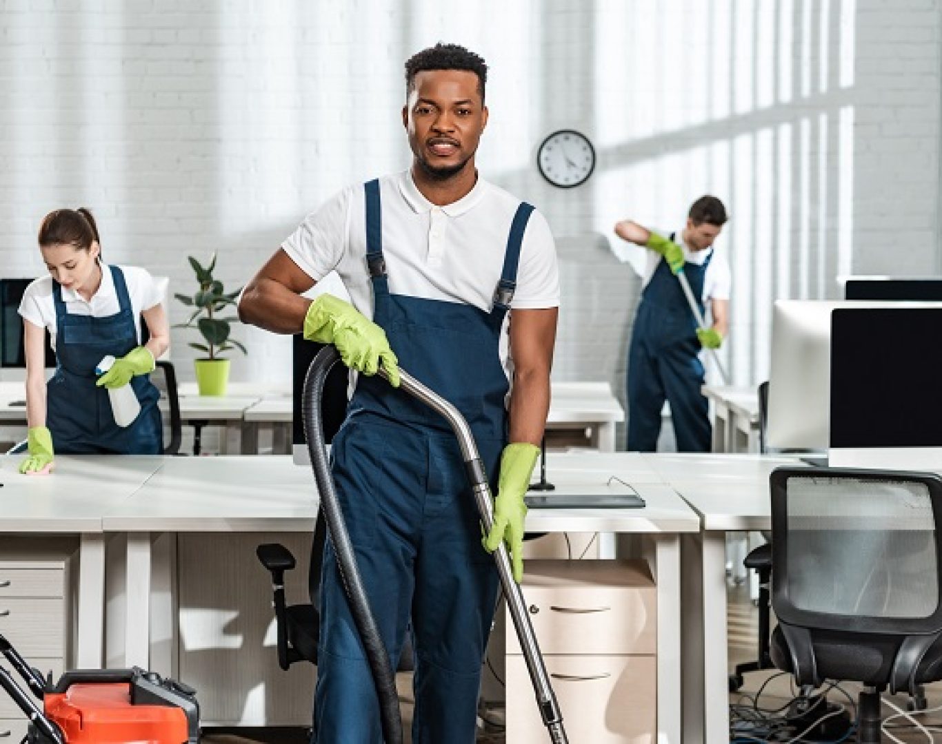 Commercial cleaners in Miami FL office workspace